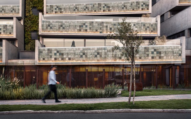 Suspended Houses / OSPA Arquitetura e Urbanismo
