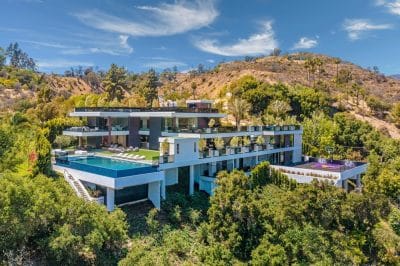 Bundy Drive House / Whipple Russell Architects