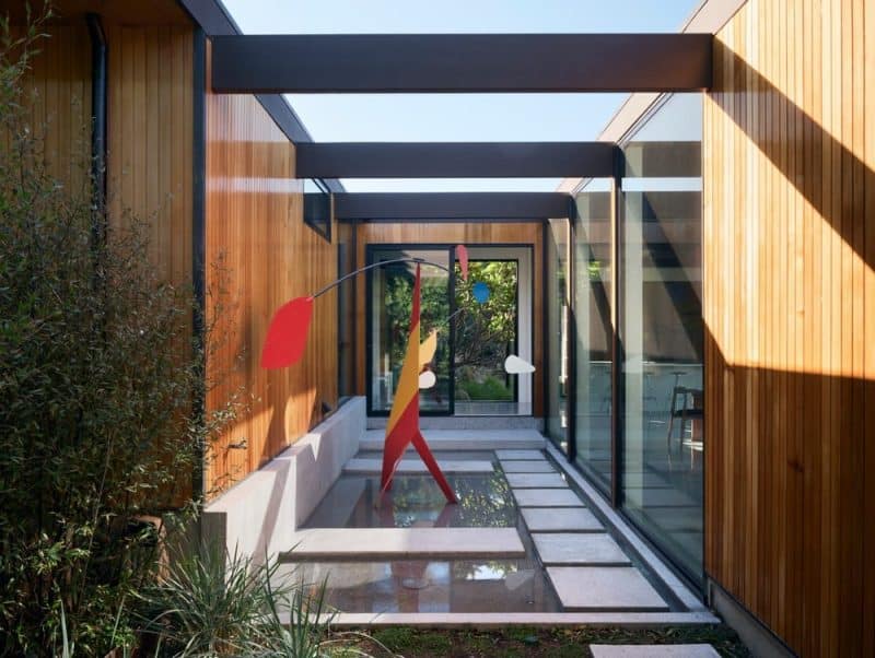 Malibu Glass Box House by Klopf Architecture