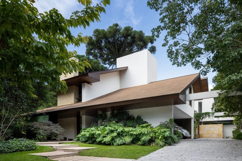 Curitiba House Renovation / Estúdio Elmor
