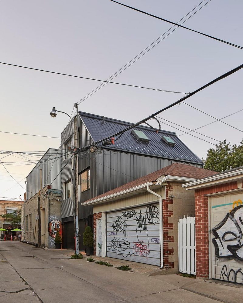 Trinity Bellwoods Laneway House / Solares Architecture