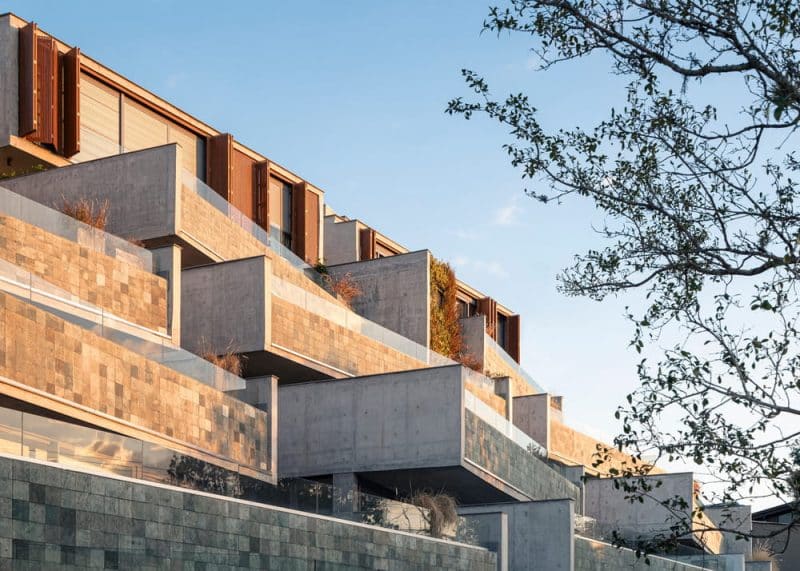Suspended Houses / OSPA Arquitetura e Urbanismo