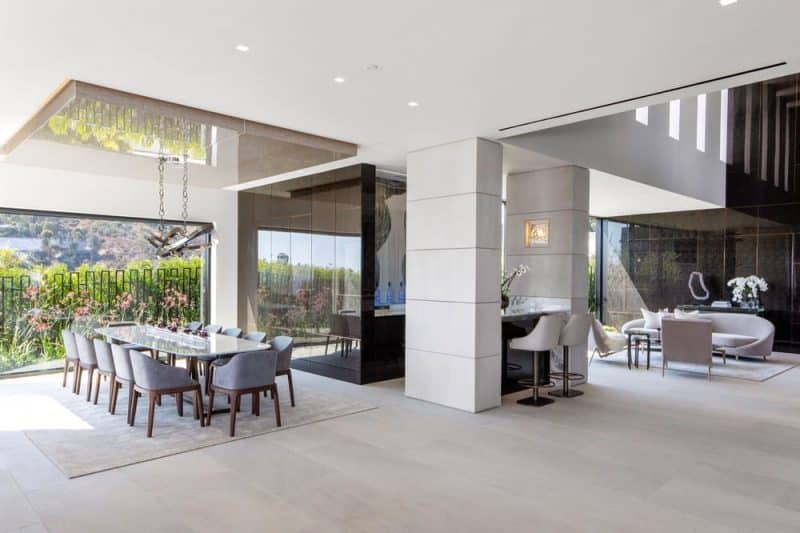 Summitridge Drive House / Whipple Russell Architects