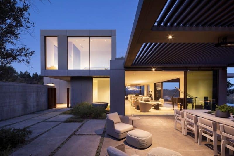 The Phoenix, a minimalist home in Healdsburg, California by Feldman Architecture