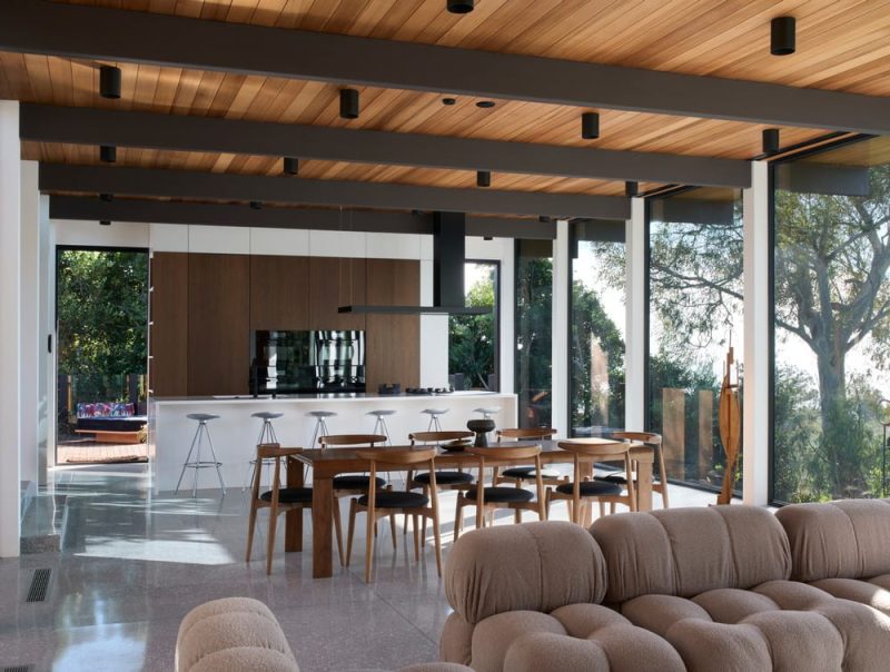 Malibu Glass Box House by Klopf Architecture