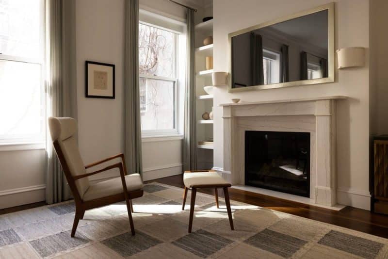 Sullivan Street Townhouse / White Arrow