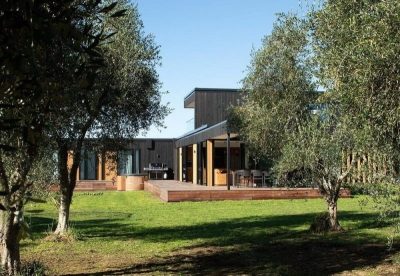 Olive Grove House / Young+Richards