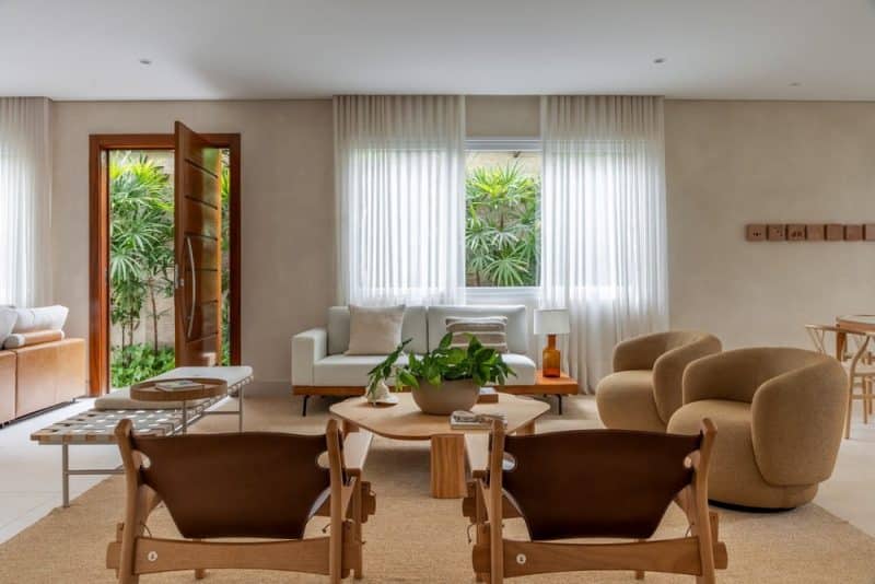 Palm Beach Juquehy House / Beatriz Quinelato
