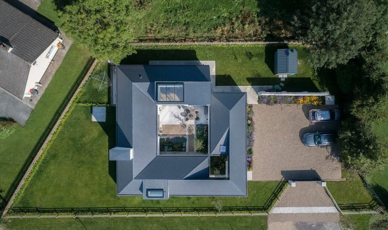 Seoidin Courtyard House / DUA