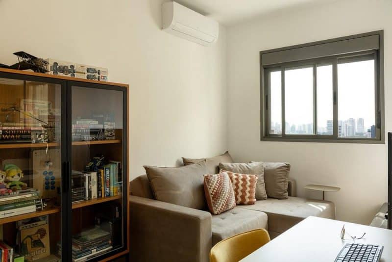 Sliding Puzzle Apartment / Bruno Kim Arquitetura