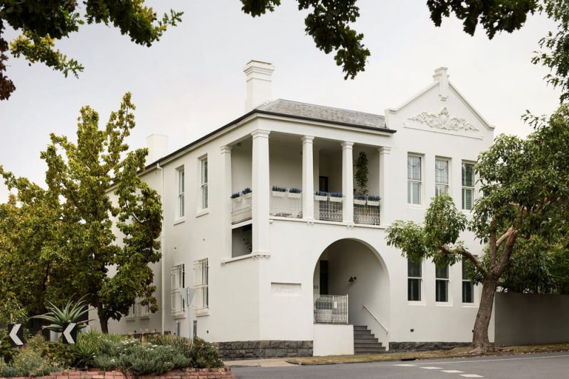 Armadale House / Taylor Knights