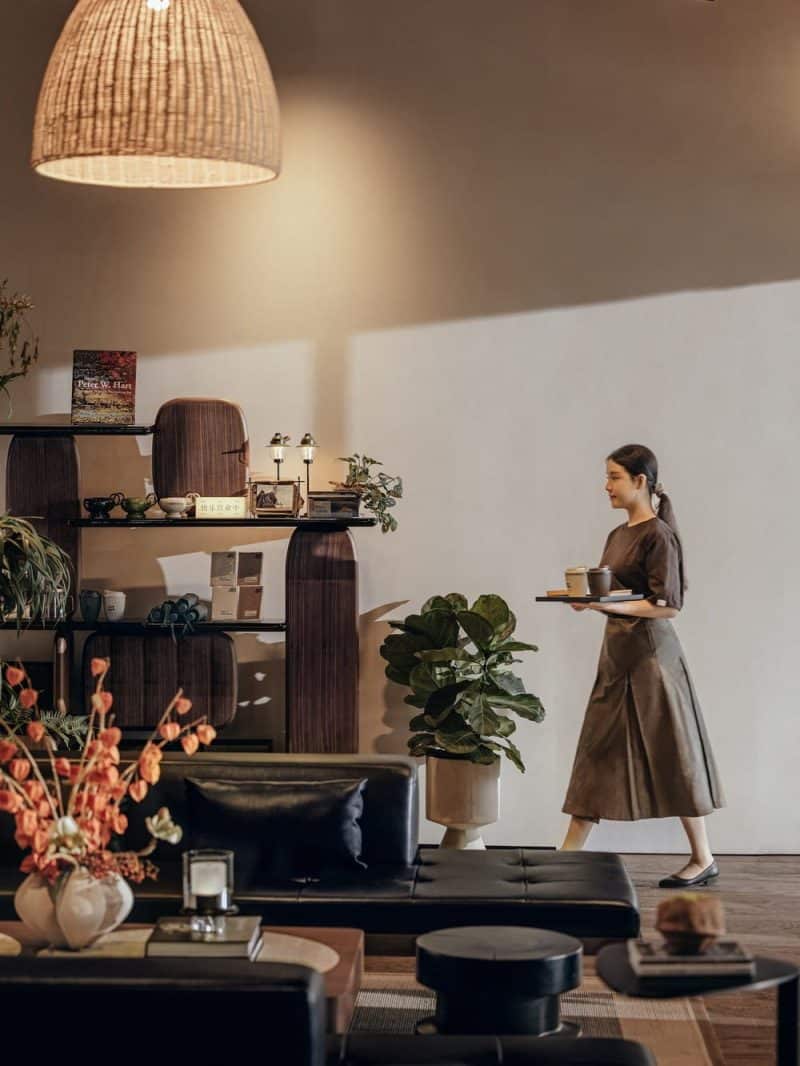 BOFF Coffee – A Versatile Community Space in Shenzhen
