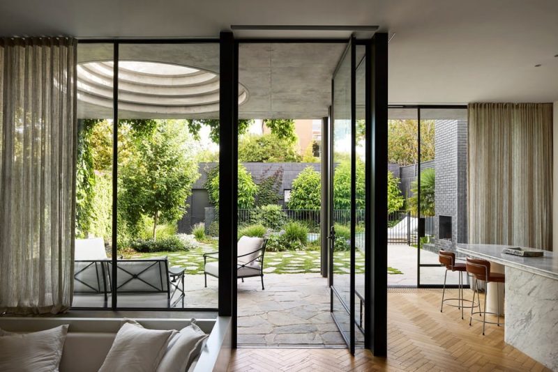 Armadale House / Taylor Knights