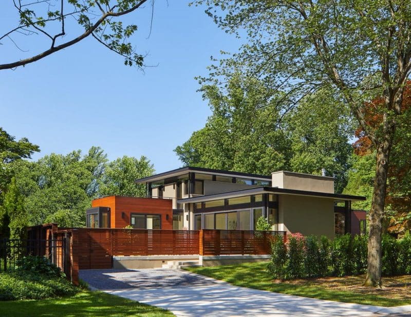 Corner Courtyard Residence / Wiedemann Architects