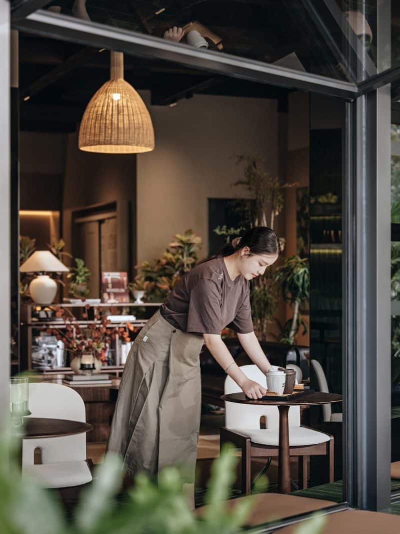 BOFF Coffee – A Versatile Community Space in Shenzhen