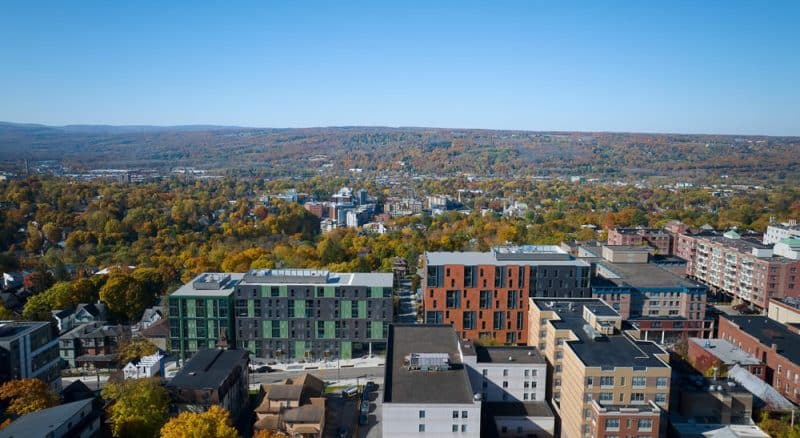 Catherine Commons / ikon.5 architects