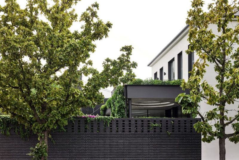 Armadale House / Taylor Knights