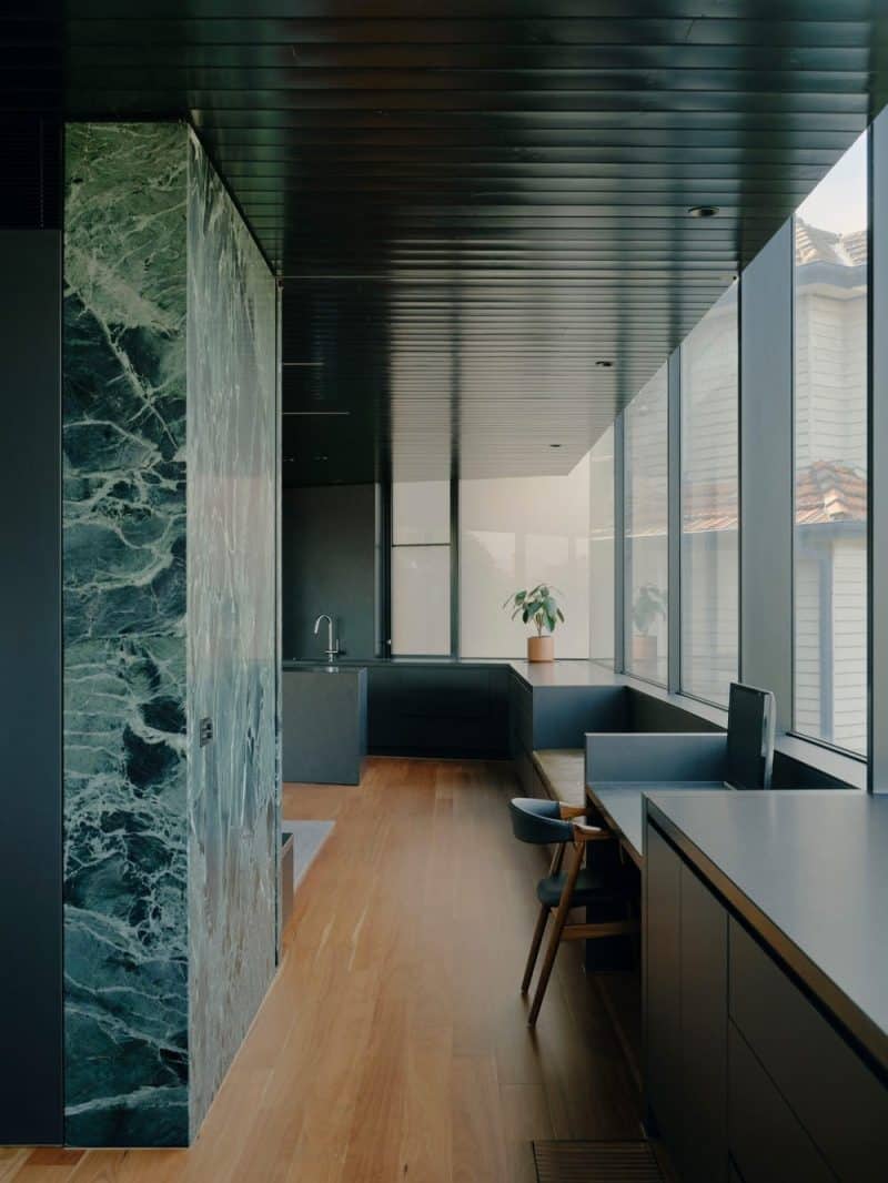 Horizon House / Taylor Knights