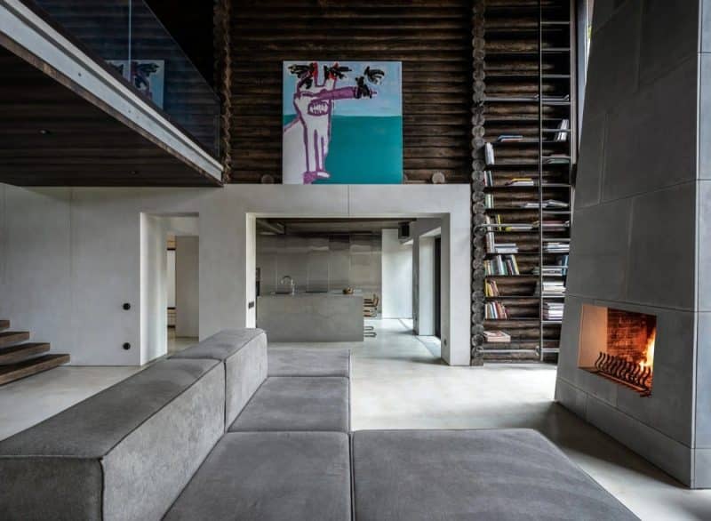 Relogged House / Balbek Bureau
