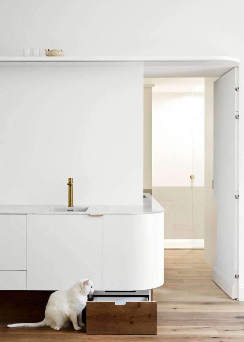 Small Grand Apartment / Tsai Design