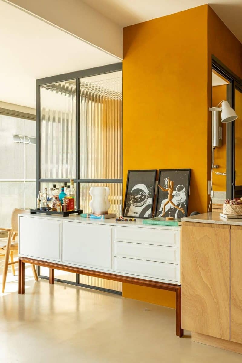 Sliding Puzzle Apartment / Bruno Kim Arquitetura