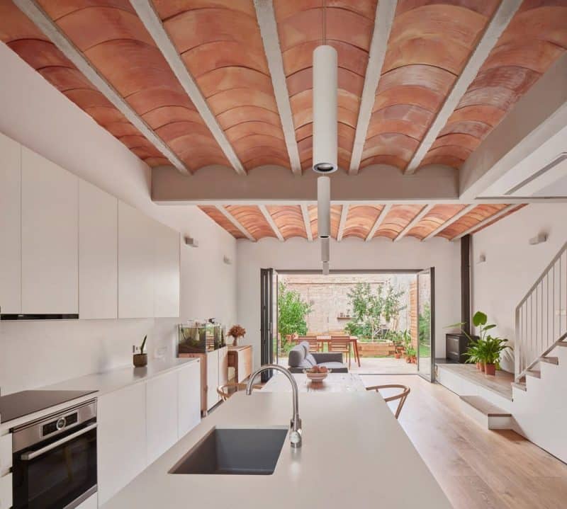 New Construction of a Row House in Cornellà de Llobregat