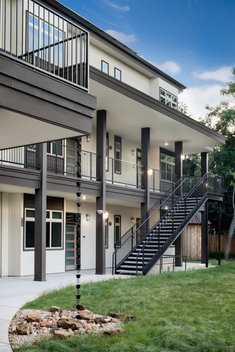 B-Austin Community / Clark Richardson Architects