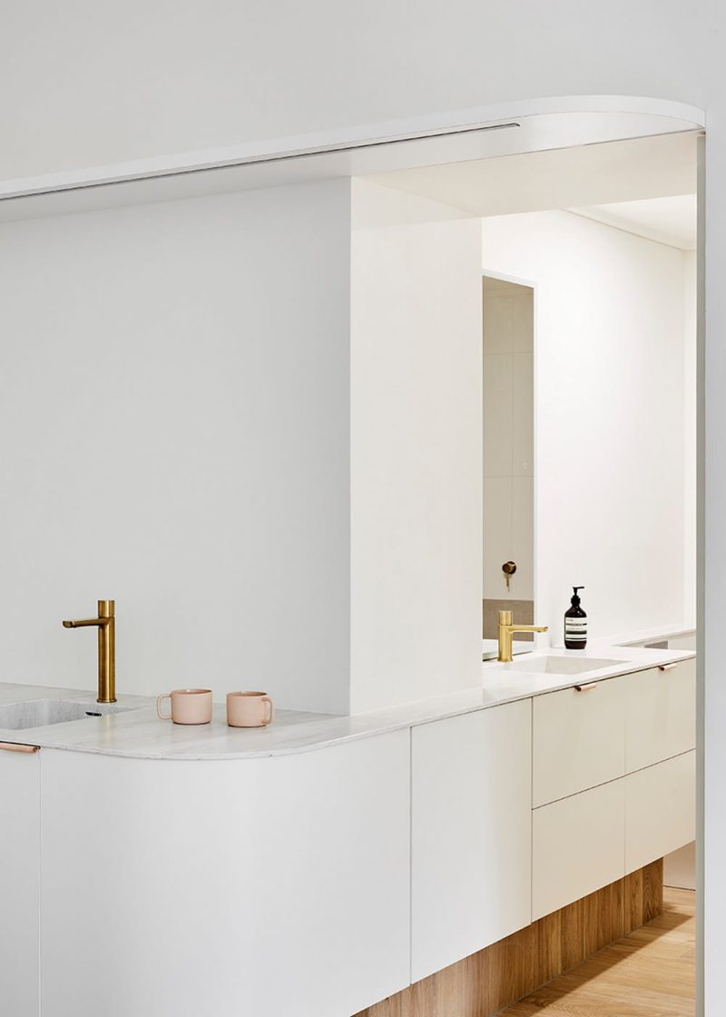 Small Grand Apartment / Tsai Design