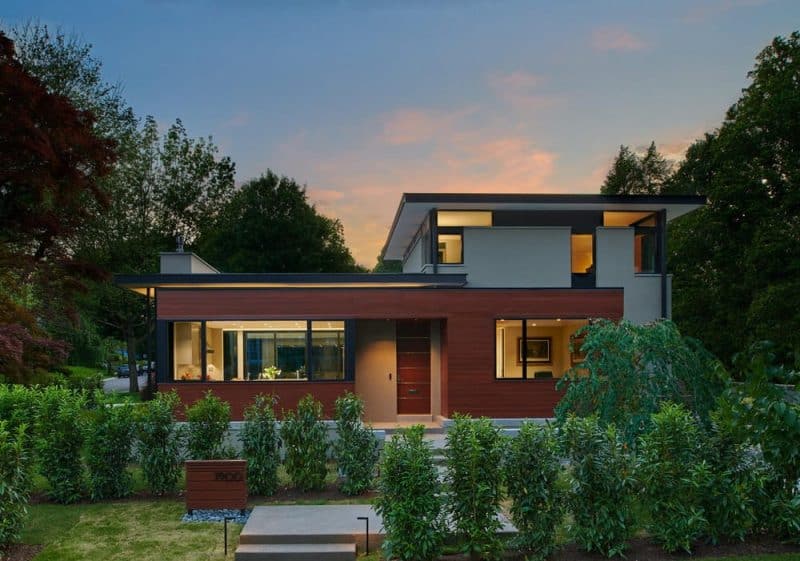 Corner Courtyard Residence / Wiedemann Architects