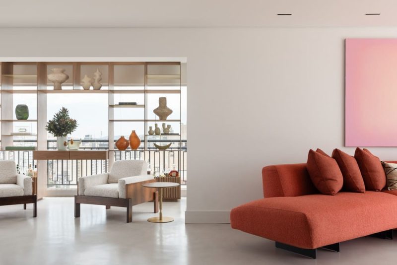 Duplex penthouse renovation in Vila Mariana São Paulo by Ana Weege