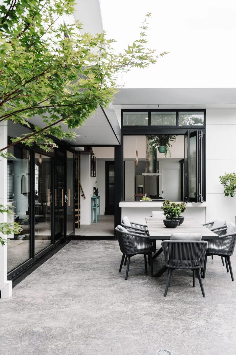 outdoor dining space