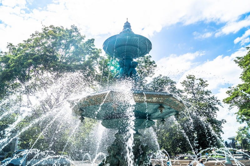 5 Water Features That Will Increase Your Home's Value