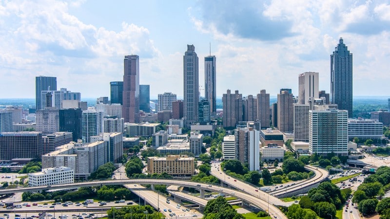 Buying a House in Atlanta Suburbs vs Downtown: Your Complete Decision Guide