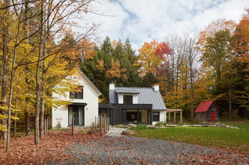 Maison du Ruisseau / Le local Design