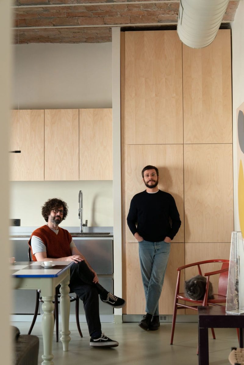 House on Track / Studio Tamat
