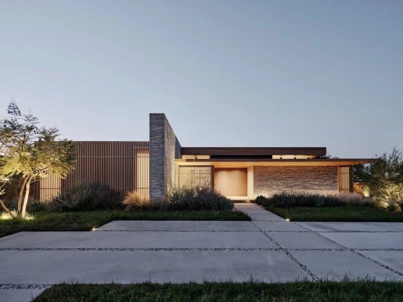 Walnut House / Walker Workshop