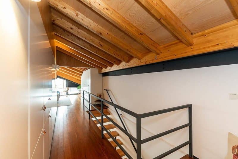 Gaia River Douro Duplex / Sabrab Architecture