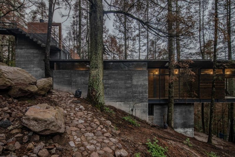 Casa Oruç / Saavedra Arquitectos