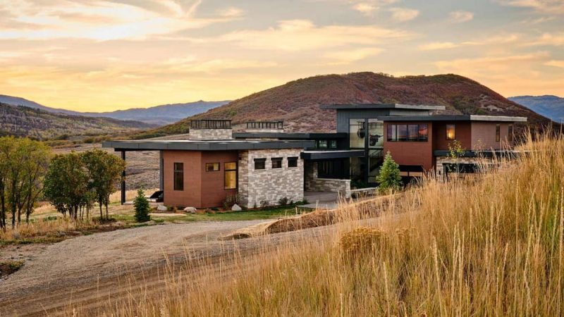 Sleeping Giant Mountain Retreat / Vertical Arts Architecture