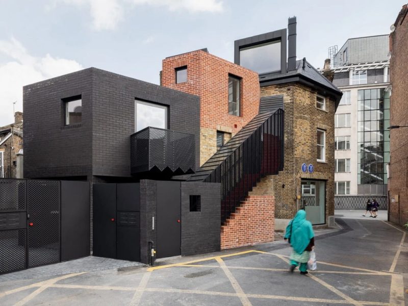 Catford Housing / Tsuruta Architects