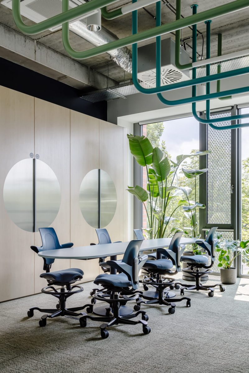 Energy Industry Company Office / we are workplace