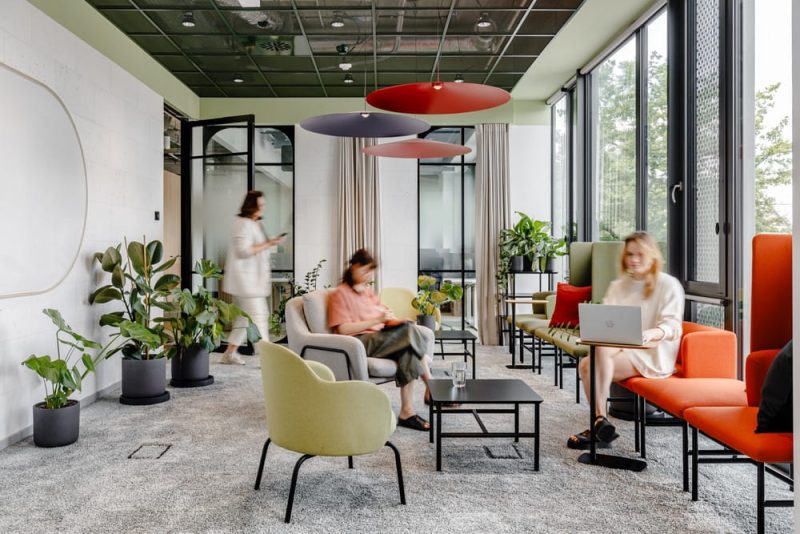 Energy Industry Company Office / we are workplace