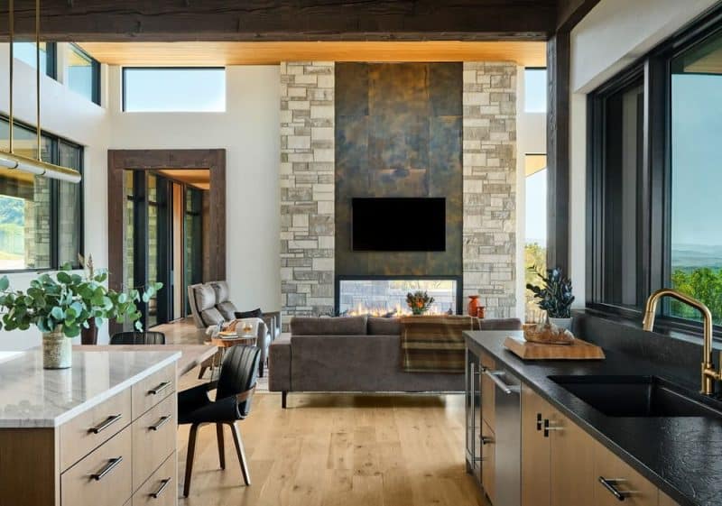 Sleeping Giant Mountain Retreat / Vertical Arts Architecture