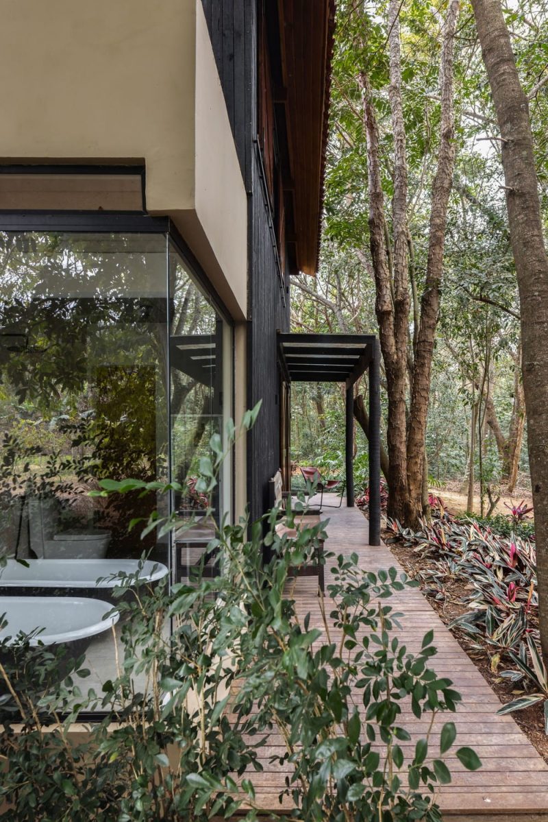 Casa Celeiro / Rodra Arquitetura