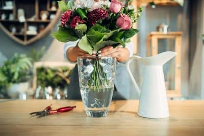 Decorating Your Home with Fresh Flowers That Last Longer