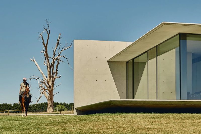 Mingela Polo Residence / FGR Architects