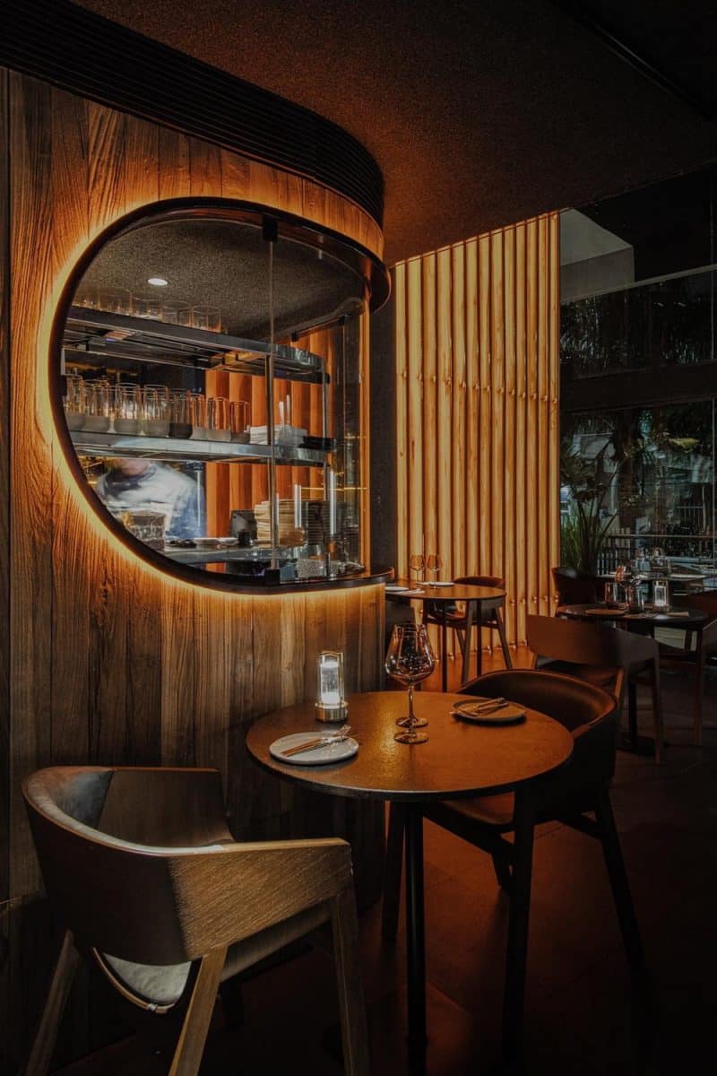 ZUK Restaurant / Muro Studio