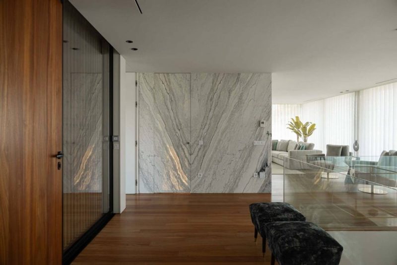 Casa da Encosta / Ricardo Azevedo Arquitecto