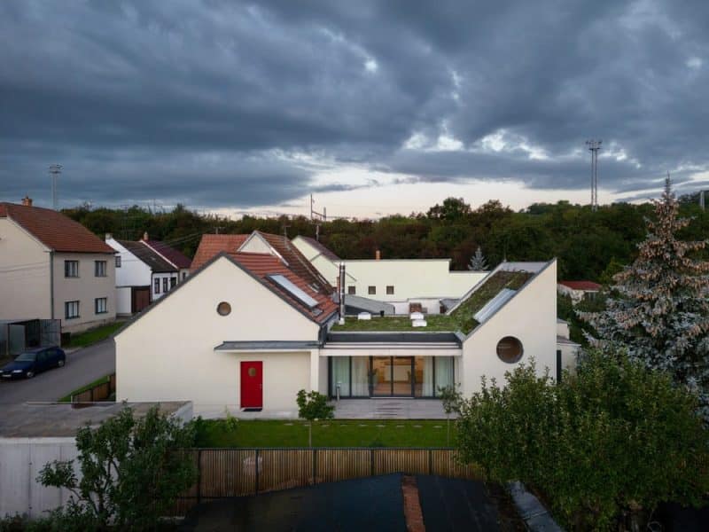Family House Křenovice / ika.architekti