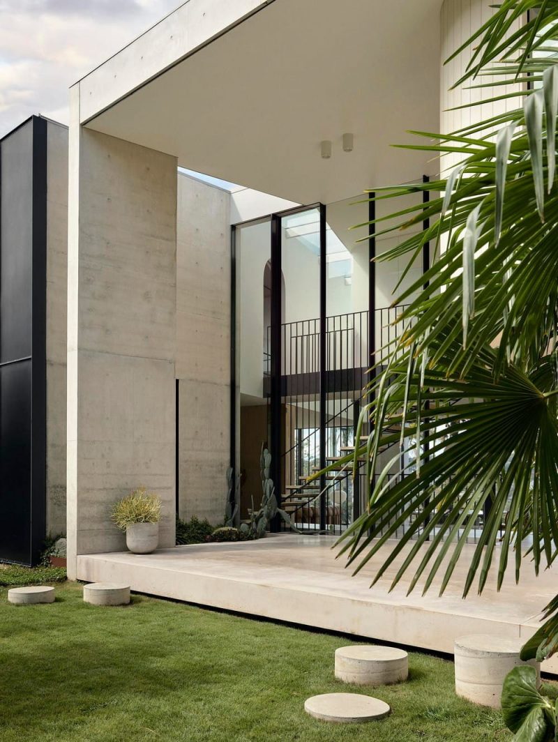 Forever House / MCK Architecture & Interiors